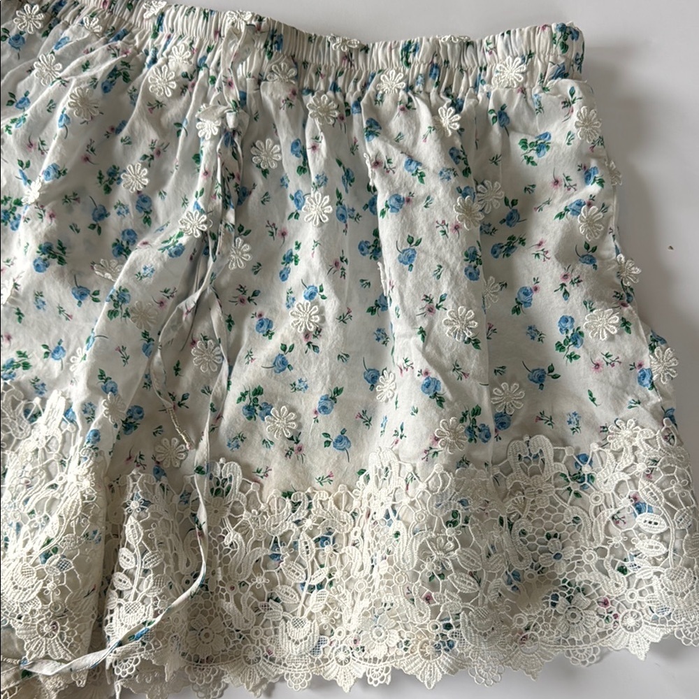 For Love and Lemons Muna Floral Embroidered Lace Pull on Cover Up Shorts Size‎ L - Picture 8 of 13